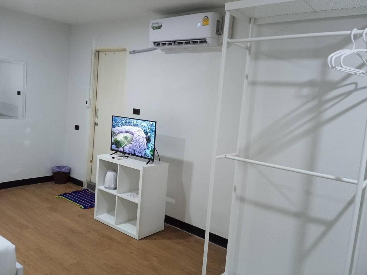 Nk Guesthouse 1 Бангкок Екстер'єр фото