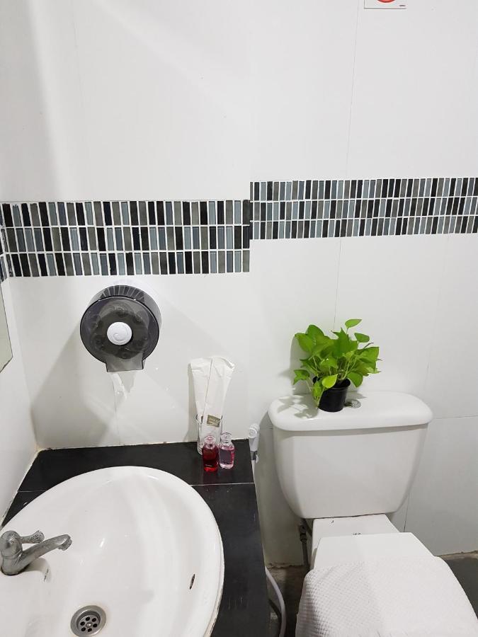 Nk Guesthouse 1 Бангкок Екстер'єр фото