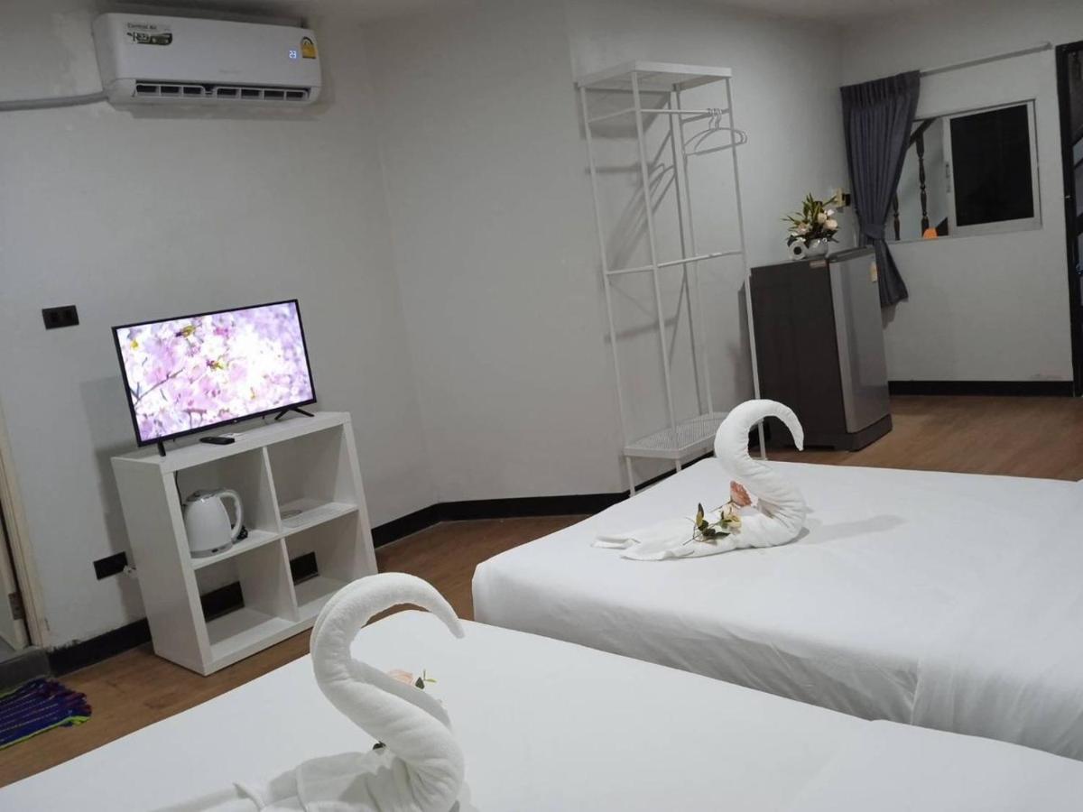 Nk Guesthouse 1 Бангкок Екстер'єр фото
