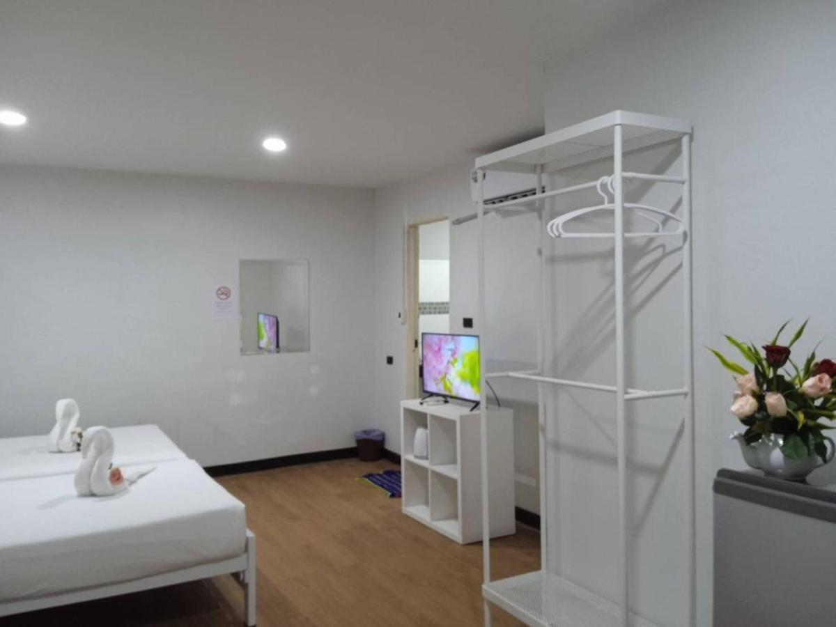 Nk Guesthouse 1 Бангкок Екстер'єр фото